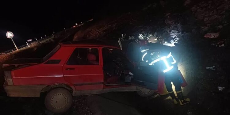 İki avtomobil toqquşdu: 3 yaralı