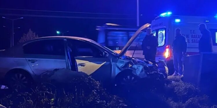 İki avtomobil toqquşdu: 2 yaralı