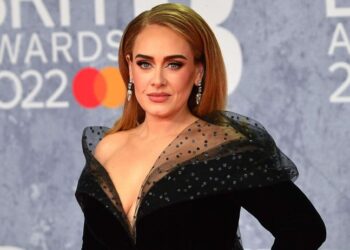 Adel ilk dəfə bunu edəcək