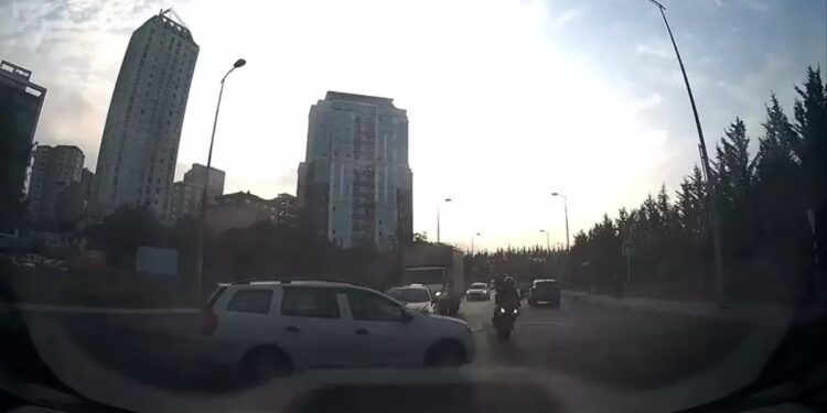 Minik avtomobili və motosiklet toqquşdu: 1 yaralı