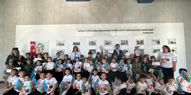 ASAN könüllüləri Zəfər Gününü qeyd ediblər