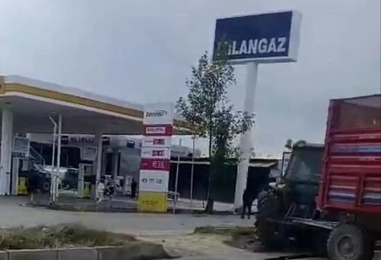 Minik avtomobil və traktor toqquşdu: 2 yaralı