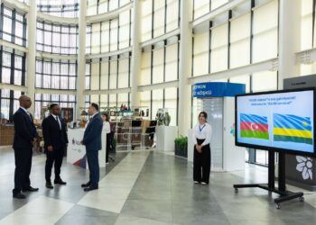 Ruandanın və Zimbabvenin yüksəksəviyyəli rəsmiləri “ASAN xidmət”də