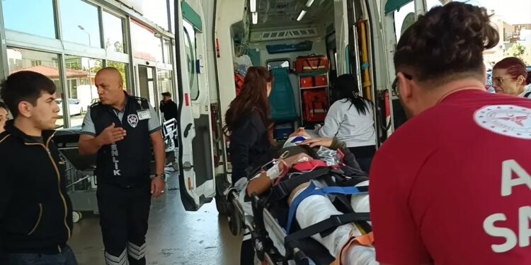 Minik avtomobili və motosiklet toqquşdu: 2 yaralı