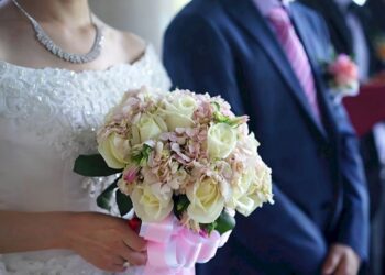 Toy günü oğlan evinin döşəməsi ÇÖKDÜ – VİDEO