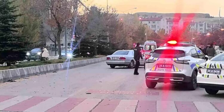 İki avtomobil toqquşdu: 3 yaralı