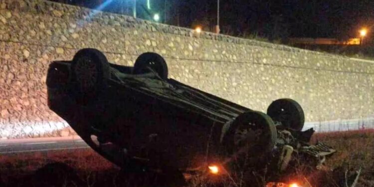 Avtomobil aşdı: Sürücü yaralandı