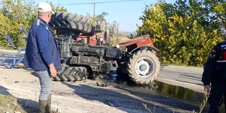 Minik avtomobili və traktor toqquşdu: 2 yaralı