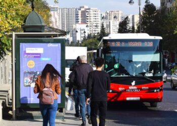 Bu marşruta yeni avtobuslar verildi
