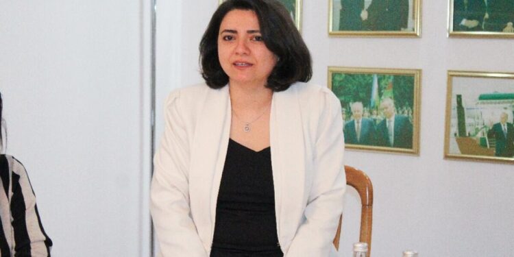 Bu universitetə yeni prorektor təyin olundu