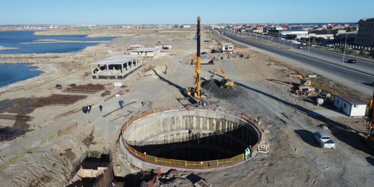 Zığ-Hövsan kanalizasiya kollektoru tikilir - Videoreportaj