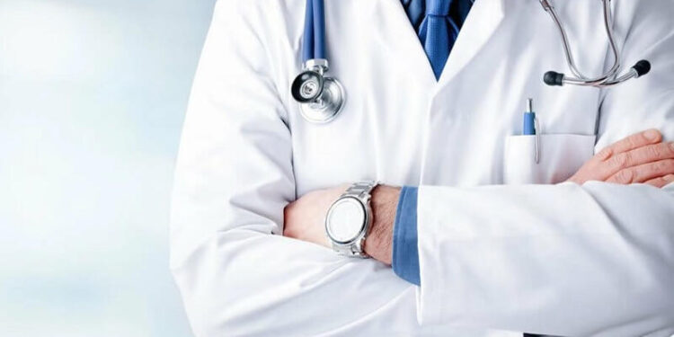 Bir ay ərzində 14 klinika və 14 həkim cərimələnib - RƏSMİ