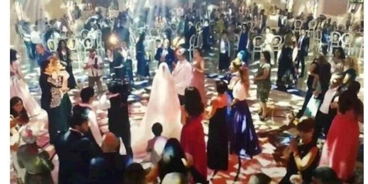 "Toya uşaq gətirməyin" - DEPUTAT