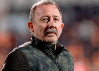 Sergen Yalçın xəstəxanaya yerləşdirildi