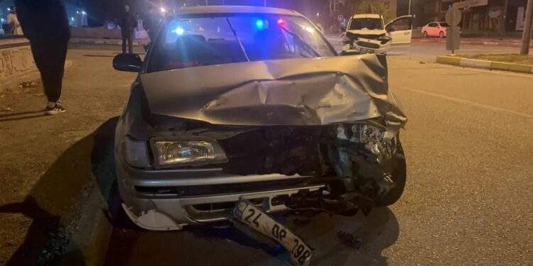 İki avtomobil toqquşdu: 3 yaralı