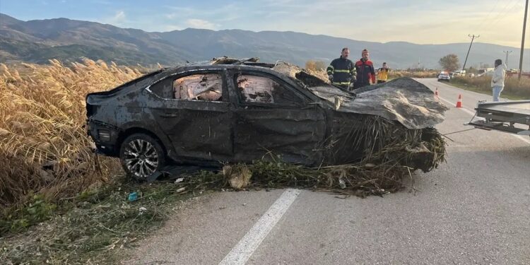 Avtomobil aşdı: 2 ölü