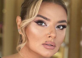 Kamilə həyat yoldaşı barədə: “Deyir danışma, istədiklərini uzaqda axtar”