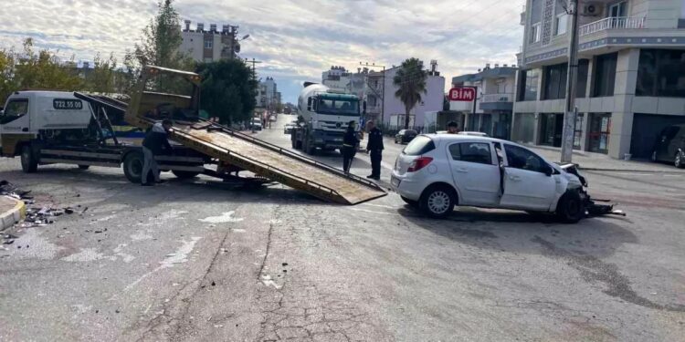 İki avtomobil toqquşdu: 4 yaralı