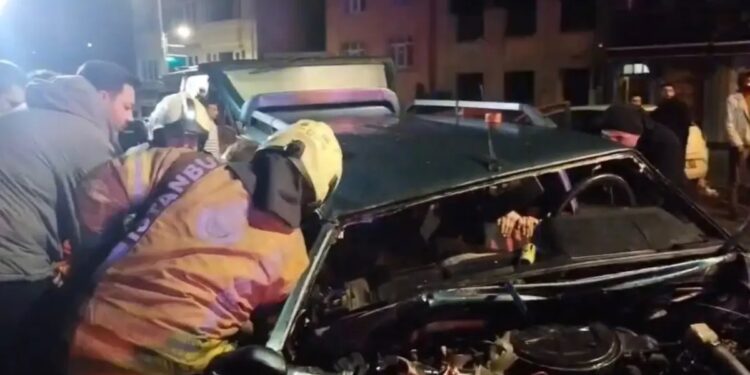 İki avtomobil toqquşdu: 3 yaralı