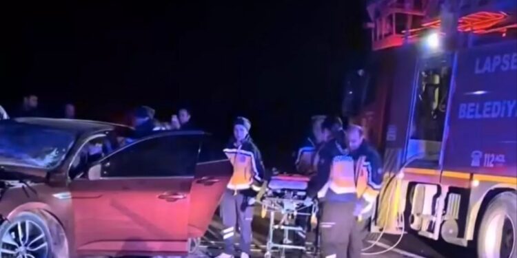 İki avtomobil toqquşdu: 5 ölü, 1 yaralı
