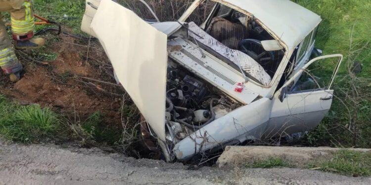 Avtomobil aşdı: 2 yaralı