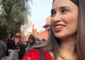 Azərbaycanlı qızın hindistanlılarla ÇƏTİN ANLARI – VİDEO