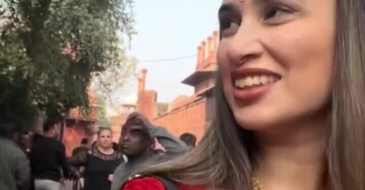 Azərbaycanlı qızın hindistanlılarla ÇƏTİN ANLARI - VİDEO