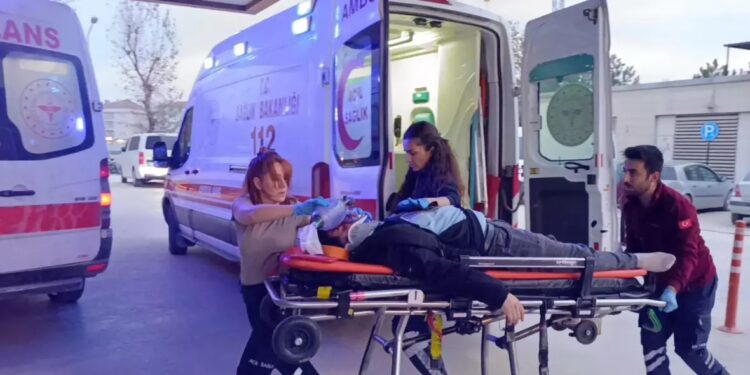 Minik avtomobili və motosiklet toqquşdu: 1 ölü, 1 yaralı