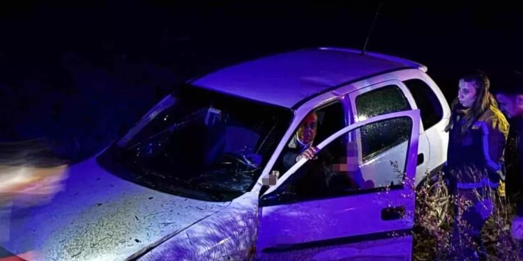 Avtomobil tarlaya aşdı:Sürücü yaralandı