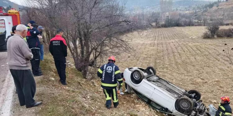 Avtomobil tarlaya aşdı: 2 yaralı