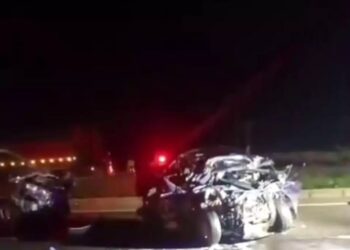 TIR və minik avtomobili toqquşdu: 2 yaralı