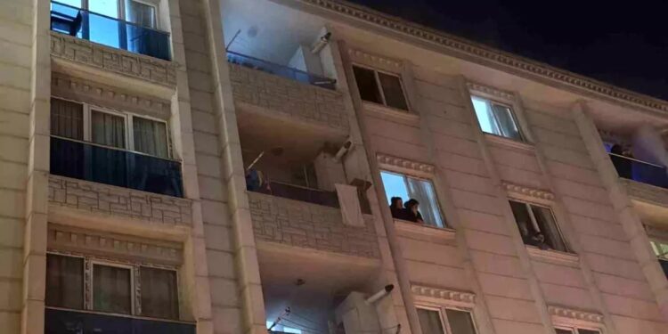 5 mərtəbəli bina yandı