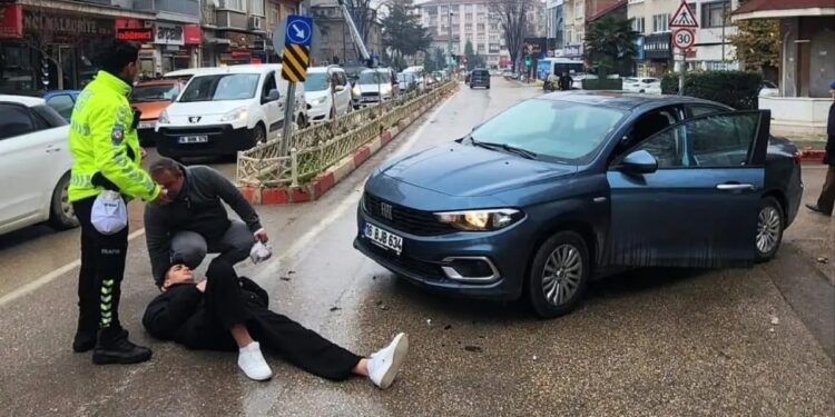 Minik avtomobili və motosiklet toqquşdu: 1 yaralı