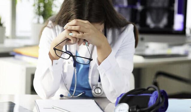 Aylarla xəstəyə baxmayan həkimlər aşkarlandı - TƏBİB-dən XƏBƏRDARLIQ