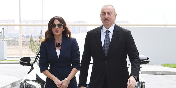 AzMİU kollektivi İlham Əliyevə və Mehriban Əliyevaya müraciət ünvanlayıb