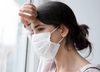 “Maska dövrü geri qayıda bilər” – 7 mutasiya keçirən epidemiya sürətlə yayılır