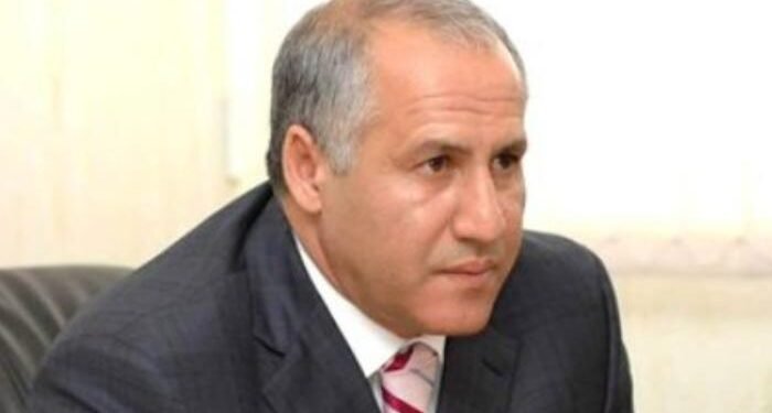 Sabiq nazir külli miqdarda borca düşdü - FOTO