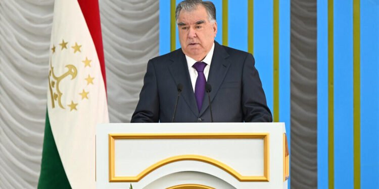 Emoməli Rəhmon Prezident İlham Əliyevi təbrik edib