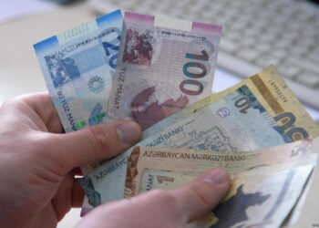 Pensiyaçılar üçün 245 manat, uşaqlar 260… – Milli Məclis qəbul etdi