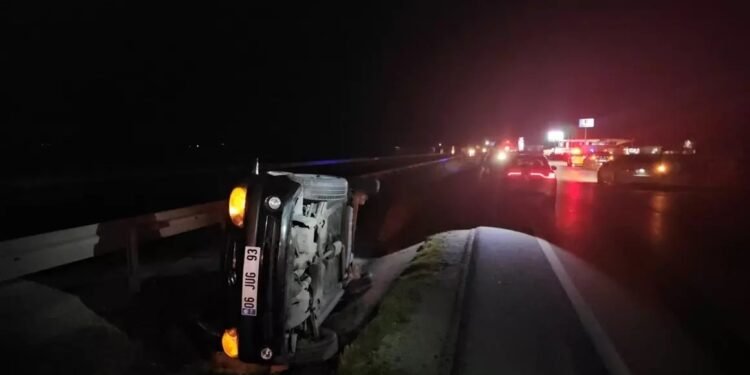 Avtomobil aşdı: 2 yaralı