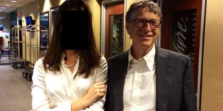 Epşteyn arxivindən yeni FOTOlar yayıldı - Bill Qeyts də var imiş...