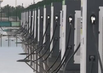 Bakıda elektrikdoldurma məntəqəsi su altında qaldı – VİDEO