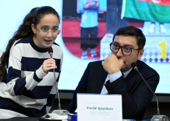 Fərid Qayıbov beynəlxalq yarışlarda yüksək nəticələr əldə etmiş idmançılarla görüşüb