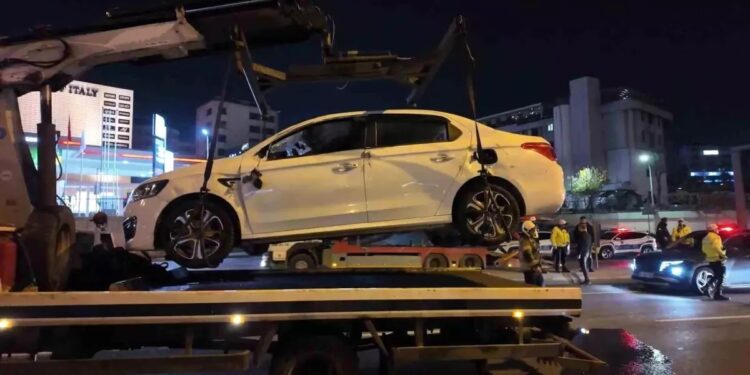 Avtoxuliqanlıq edən sürücü avtomobili aşırtdı