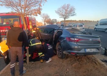 Minik avtomobili arxadan TIR-a çırpıldı: 1 ölü, 2 yaralı
