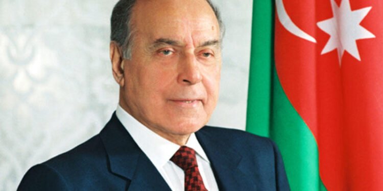 Ümummilli Lider Heydər Əliyevin anım günüdür