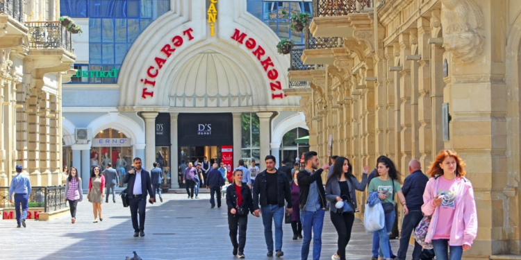 Sabah Bakıda 10 dərəcə isti olacaq