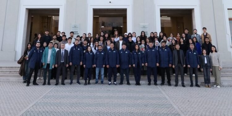 Tanınmış güləşçilər Qarabağ Universitetində olub