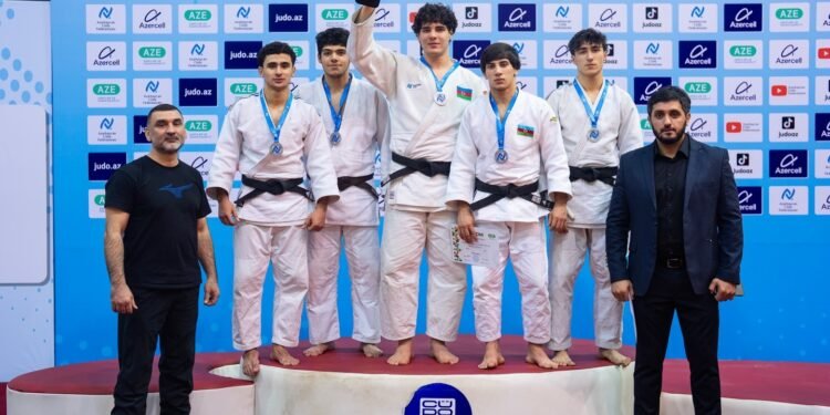 Azərbaycan birinciliyinin son günündə komanda yarışları keçirilib