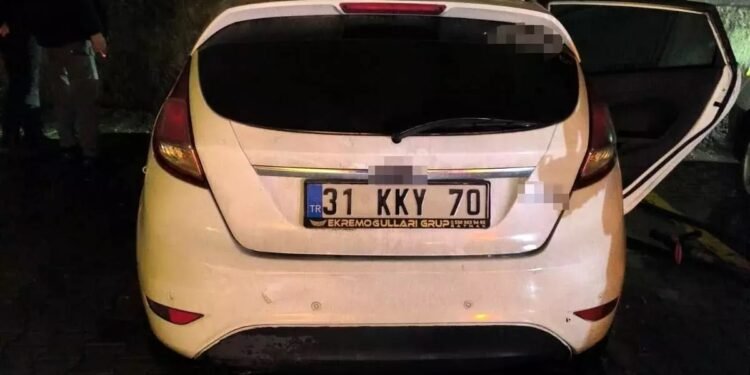 Parklanmış vəziyyətdə olan avtomobil yandı